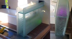 Fontaine River Zen présentée dans une salle de bains contemporaine